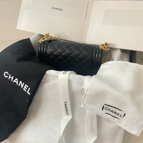 Chanel Small Caviar Black Leather Boybag - Picture 11 of 11